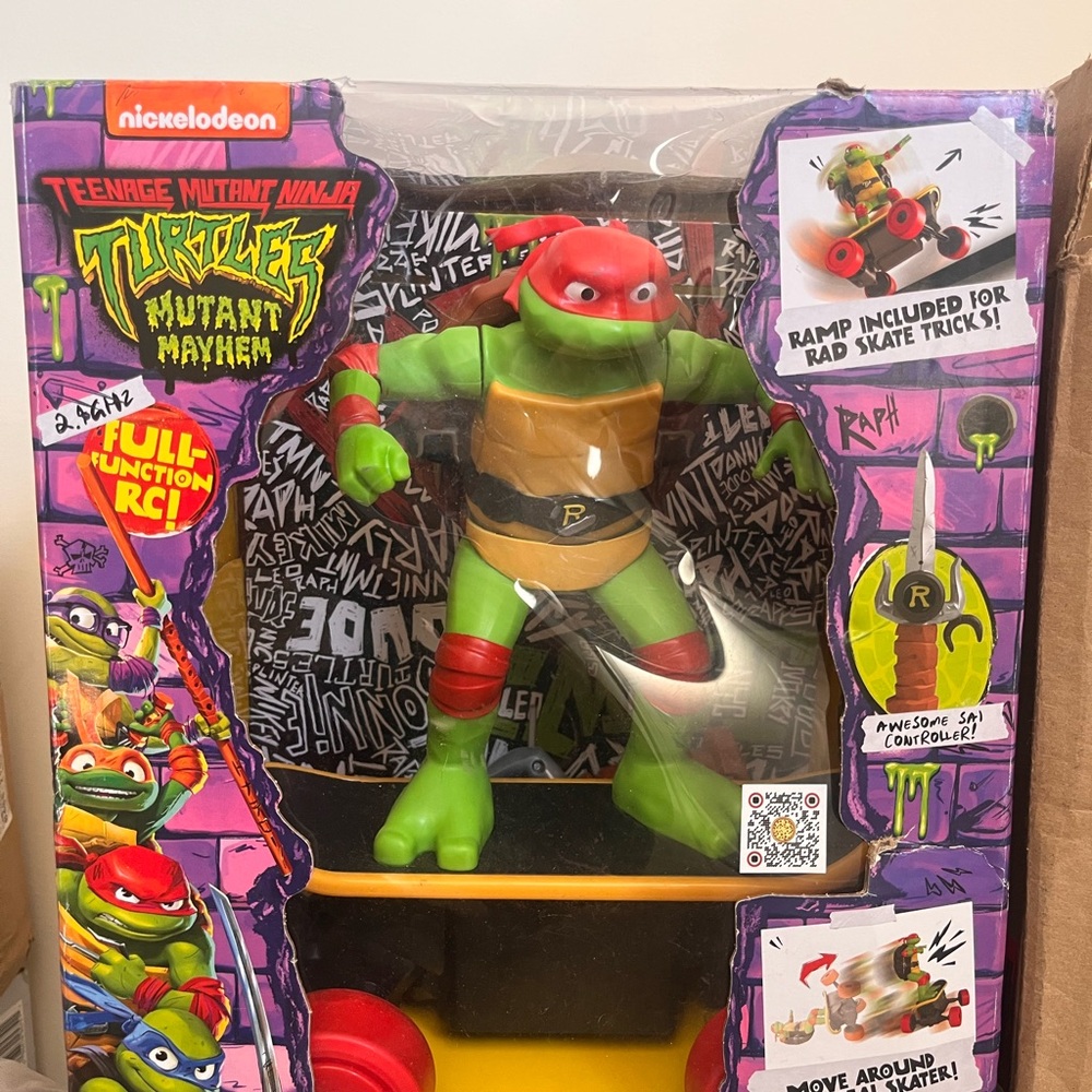 Nickelodeon TMNT Mutant Mayhem RC Figure - Red & Green